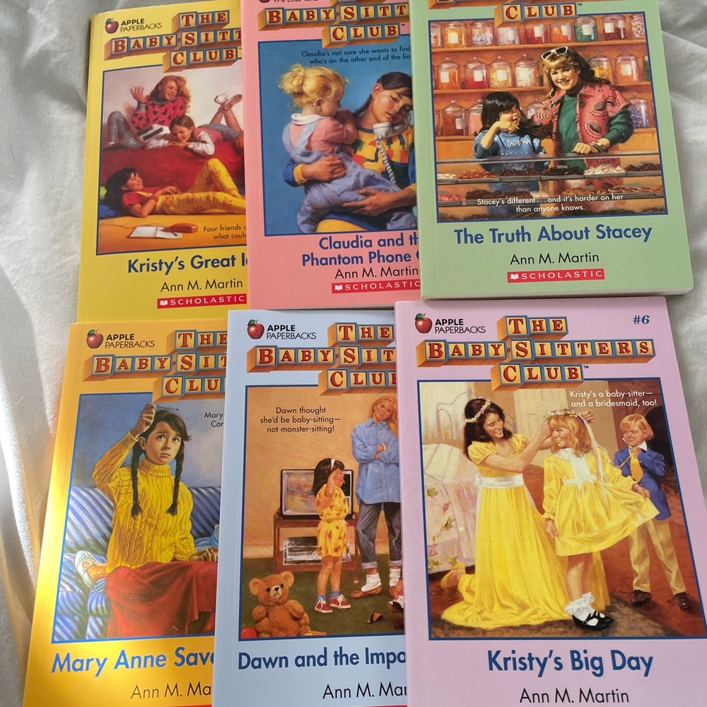 The Babysitters Club books 1-6. Stored in a nice tin.